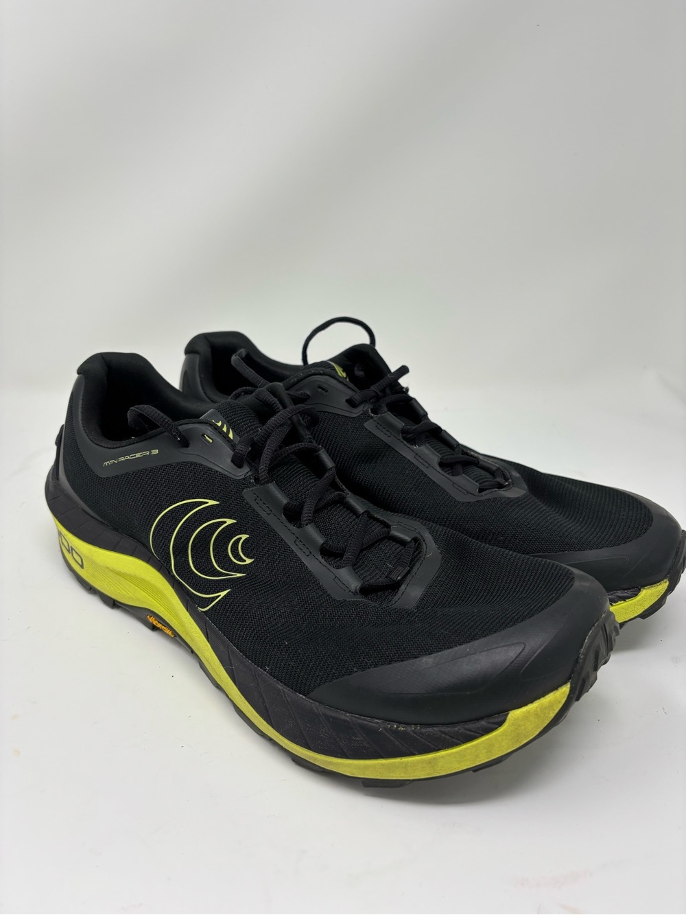 Topo Athletic MTN Racer 3 Men's Size 12 Black Lime Trail Running Shoes Vibram